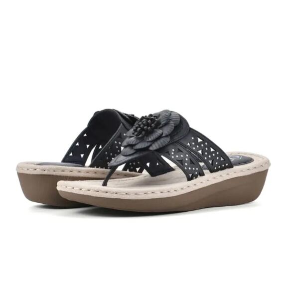 NEW Cliffs By White Mountain Cynthia Wide Wedge Sandal Navy Smooth Size 11W - Picture 7 of 7